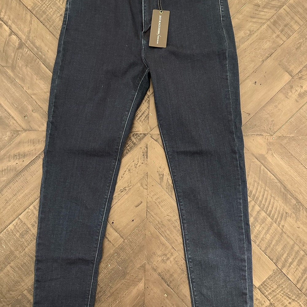 Just Black Blue Skinny Jeans with Tapered Fit